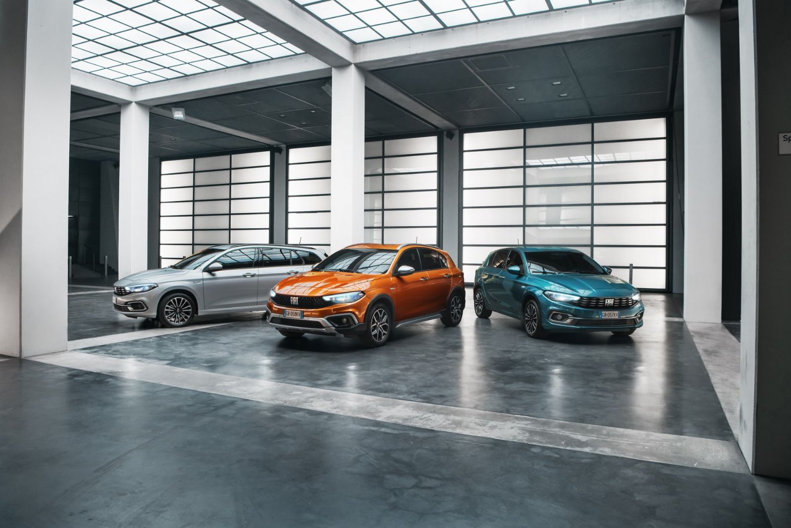 Ανανεωμένο και με νέα έκδοση Cross το Fiat Tipo